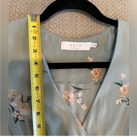 Astr Long Sleeve Blouse Women's Sage Multi Floral Side Button Blouse - Picture 11 of 16